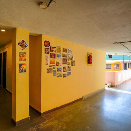 La Courtyard Hotel Puduccseri Kültér fotó