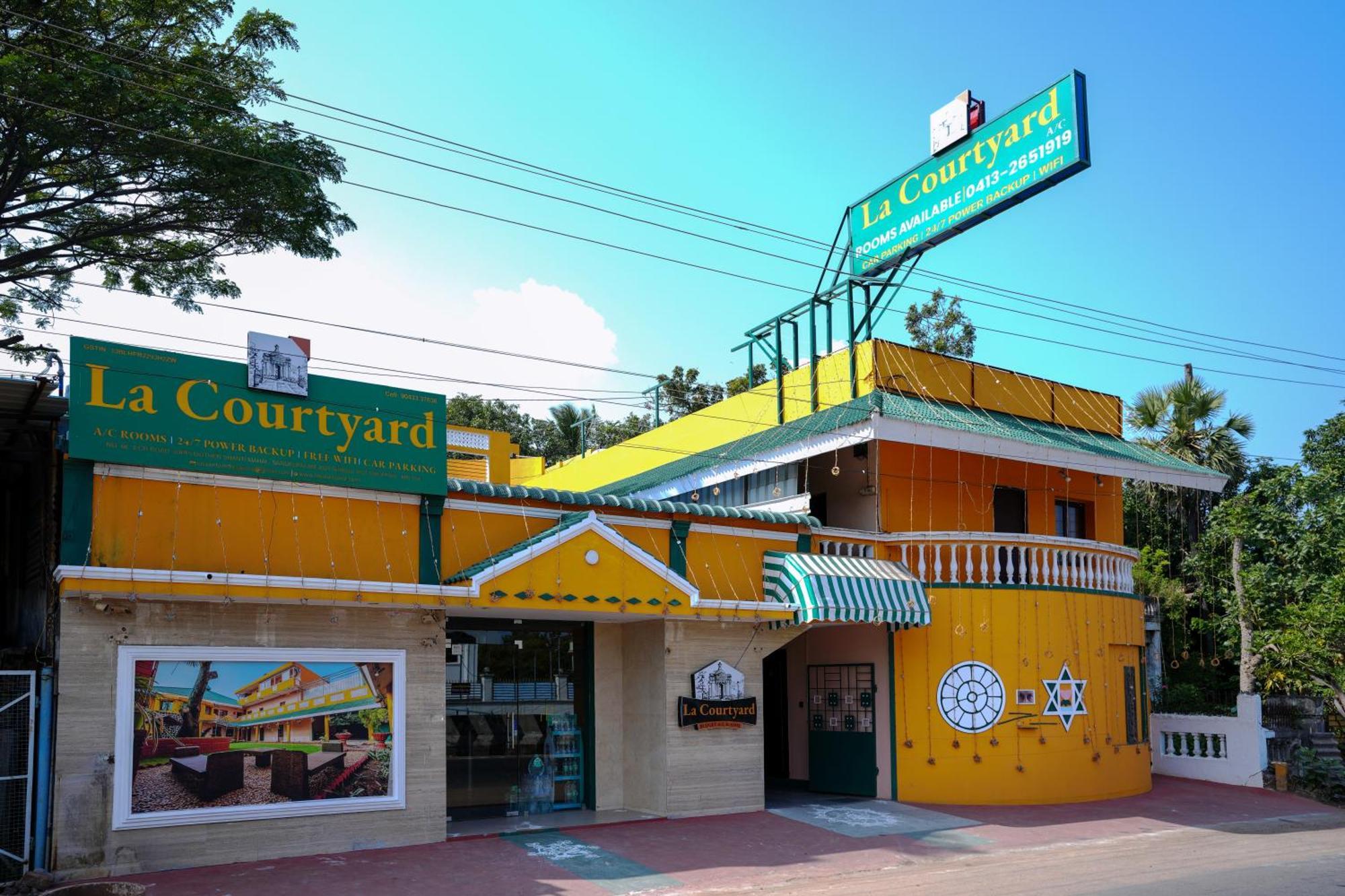 La Courtyard Hotel Puduccseri Kültér fotó